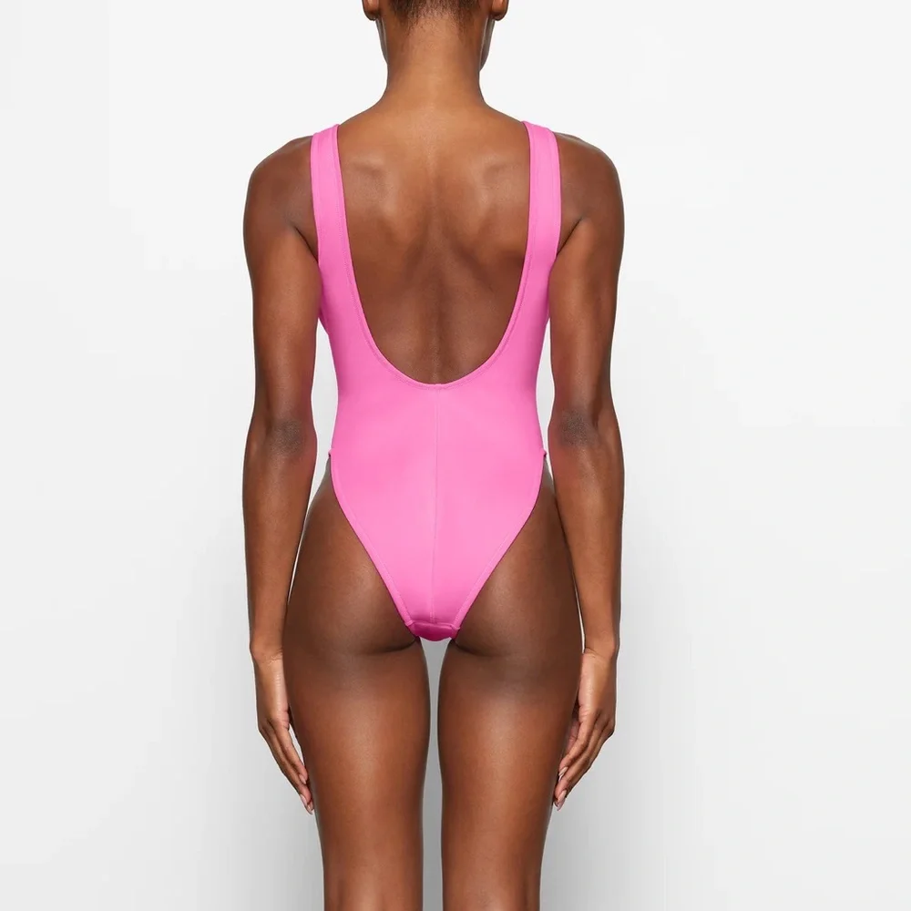 🔥NWT SKIMS Sport Swim Scoop Neck One Piece - Picture 5 of 14